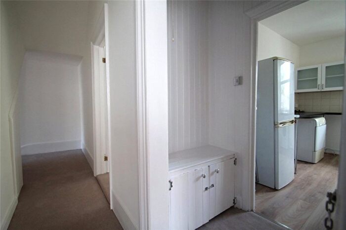 2 Bedroom Flat To Rent In Beaconsfield Road, London, N11