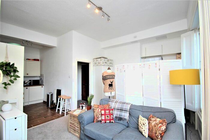 Studio To Rent In Wimbledon Park Road, London, SW18