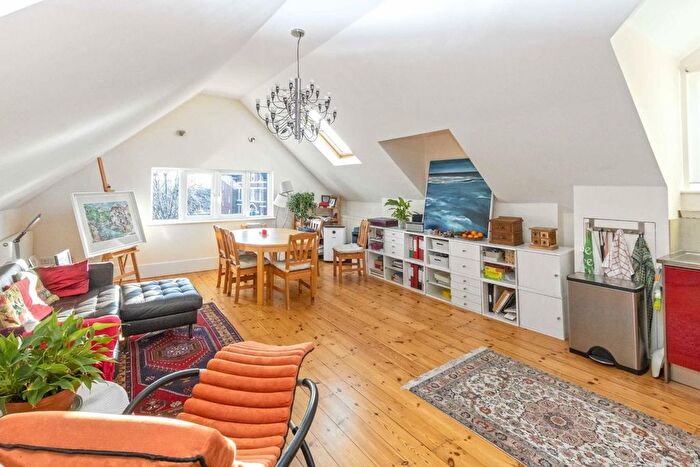 1 Bedroom Flat To Rent In Montpelier Avenue, London, W5