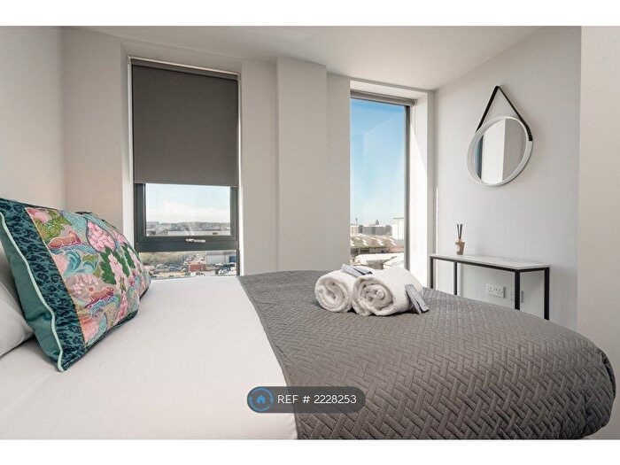 2 Bedroom Flat To Rent In Neptune Place, Liverpool, L8