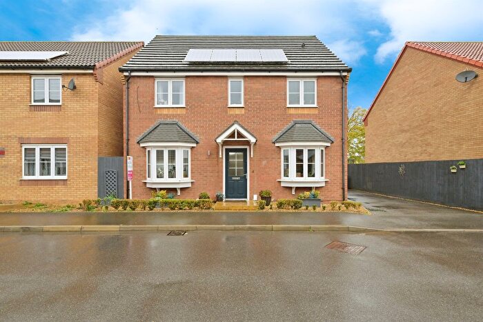 4 Bedroom Detached House For Sale In Dandelion Drive, Whittlesey, Peterborough, PE7