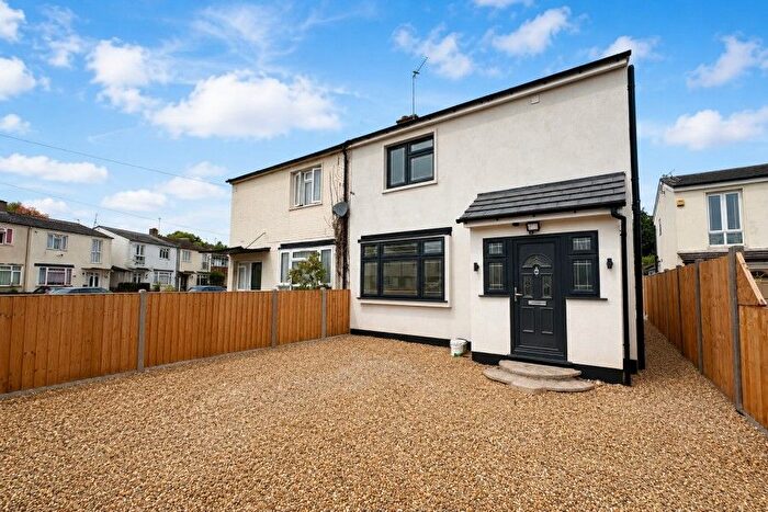 3 Bedroom Semi-Detached House To Rent In Shepperton, Surrey, TW17