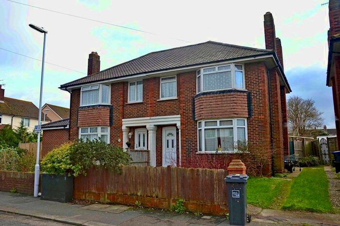 4 Bedroom Semi-Detached House To Rent In Dawes Avenue, Worthing, BN11
