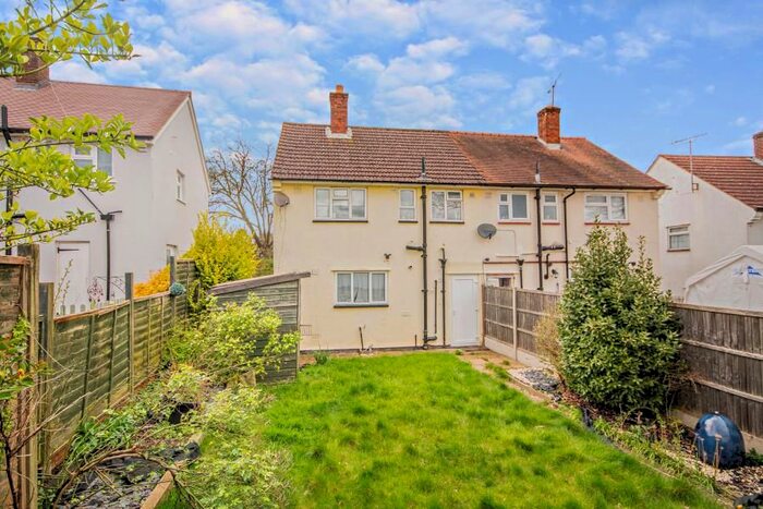 3 Bedroom Semi-Detached House To Rent In Northwick Road, Watford, WD19