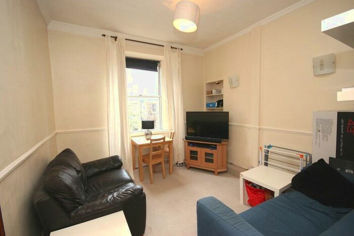 1 Bedroom Flat To Rent In Smithfield Street, Gorgie, Edinburgh, EH11