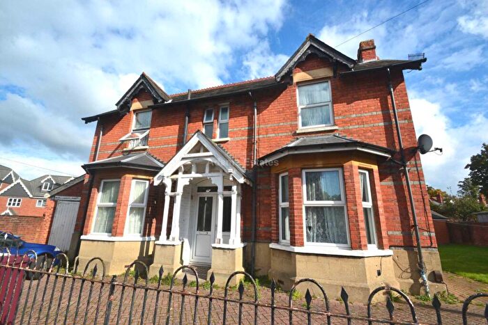 5 Bedroom Detached House To Rent In College Road, Reading, RG6