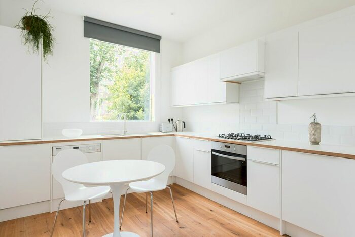 2 Bedroom Flat To Rent In Allen Road, London, N16