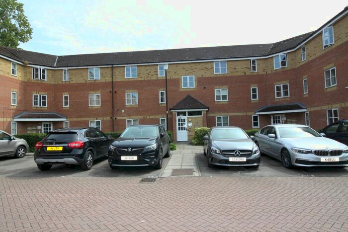 2 Bedroom Flat To Rent In Thyme Close, London, SE3