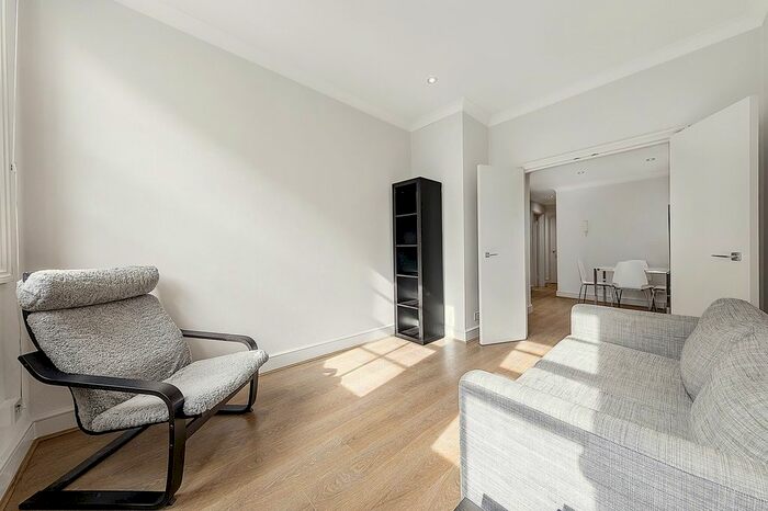 1 Bedroom Flat To Rent In St. Georges Drive, Pimlico, London, SW1V