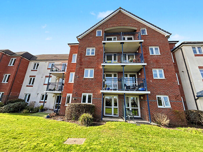 1 Bedroom Retirement Property For Sale In Christchurch, BH23