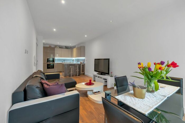2 Bedroom Flat To Rent In Jasmine House, Battersea Reach, SW18