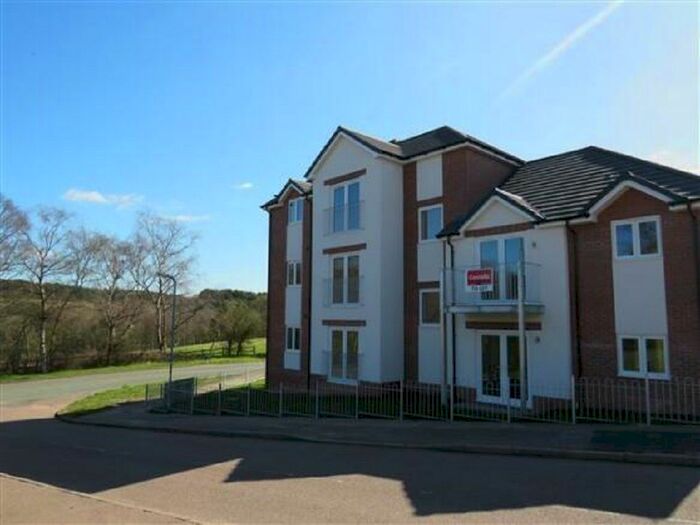 2 Bedroom Flat For Sale In Bracken Close, Hednesford, Cannock, WS12