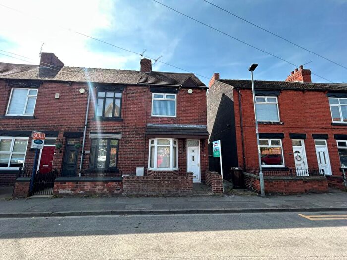 3 Bedroom End Of Terrace House For Sale In Hay Green Lane, Birdwell, Barnsley, South Yorkshire, S70