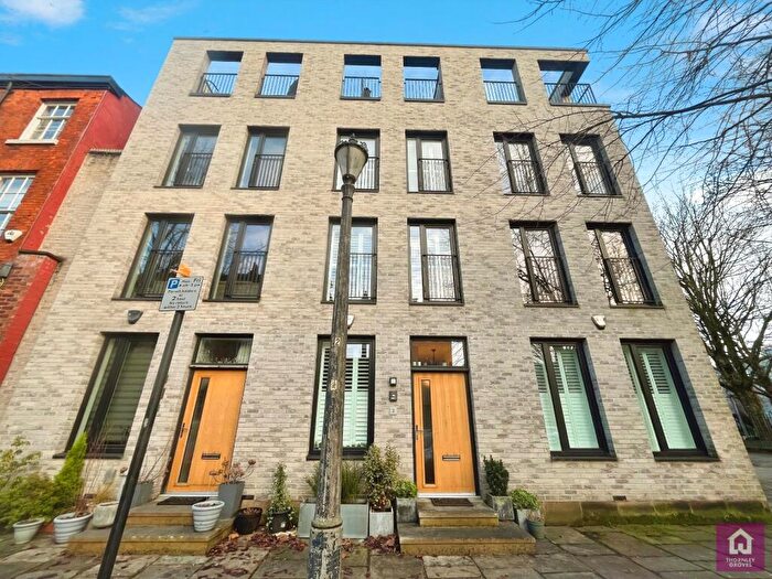 4 Bedroom House For Sale In Encombe Place, Salford, M3