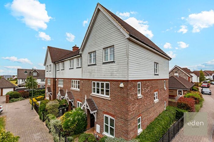 4 Bedroom Town House For Sale In Sunrise Way, Kings Hill, ME19