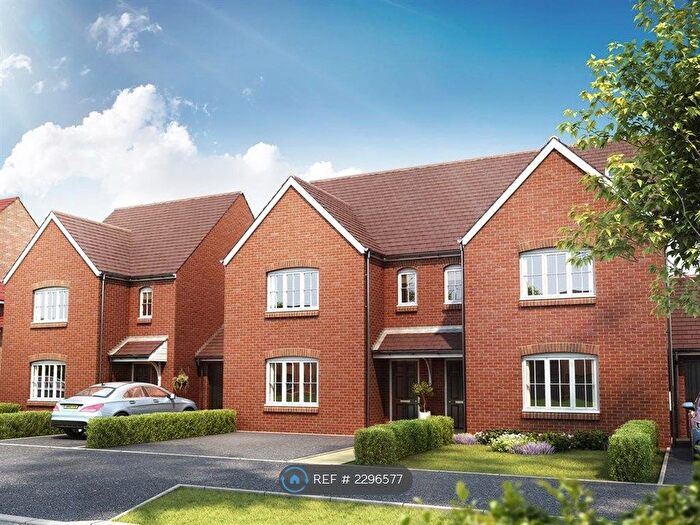 4 Bedroom Semi-Detached House To Rent In Austen Way, St. Albans, AL4