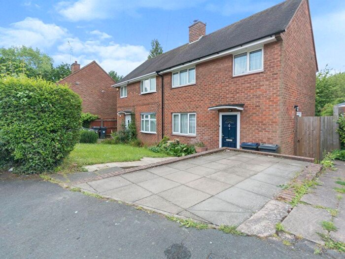 3 Bedroom Semi-Detached House For Sale In Capern Grove, Birmingham, B32