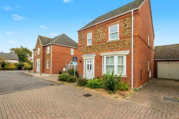 3 Bedroom Detached House For Sale In The Old Coal Yard, Snettisham, PE31