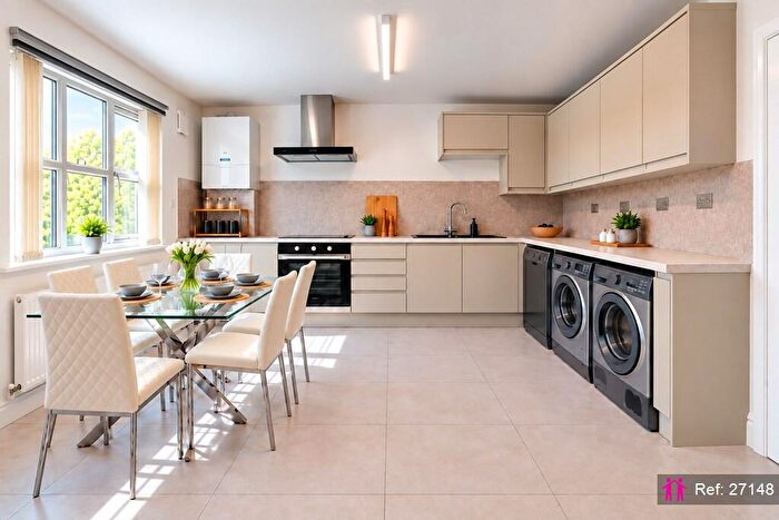 6 Bedroom Terraced House To Rent In Gadd Street, Nottingham, NG7