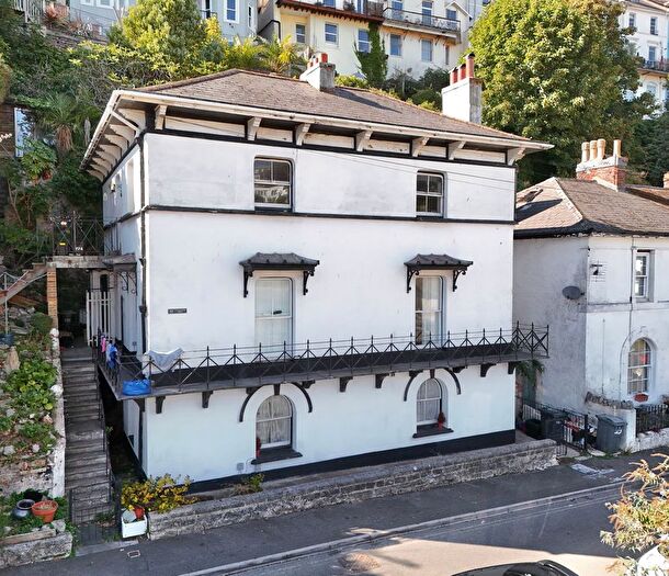 2 Bedroom Flat For Sale In Rock Road, Torquay, TQ2