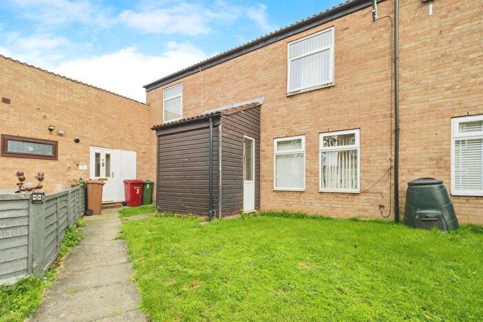3 Bedroom Semi-Detached House For Sale In Barnstaple Road, Scunthorpe, DN17