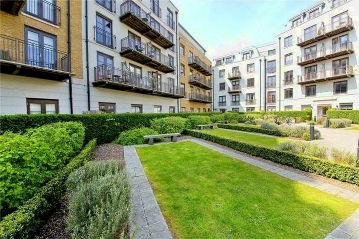 2 Bedroom Flat To Rent In Highbury Gardens, Holloway Road, Highbury & Islington, London, N7