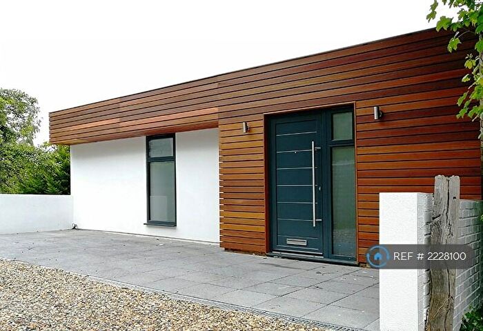 2 Bedroom Detached House To Rent In Kingswood Road, Bromley, BR2