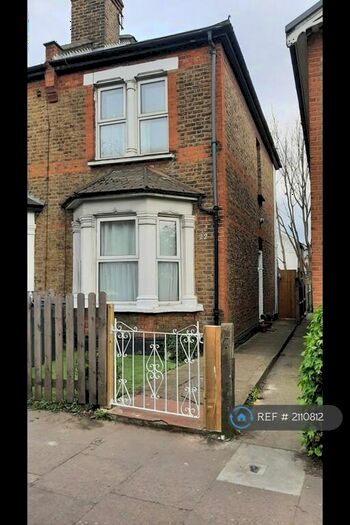2 Bedroom Semi-Detached House To Rent In Cromwell Road, Kingston Upon Thames, KT2