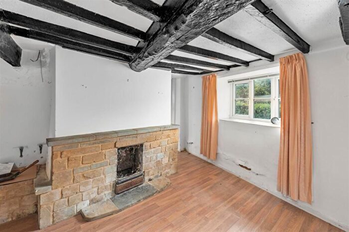 2 Bedroom Cottage For Sale In Spring Lane, Little Bourton, Banbury, OX17