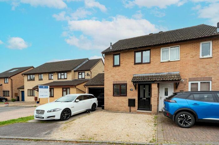 2 Bedroom Semi-Detached House For Sale In Thorney Leys, Witney, OX28