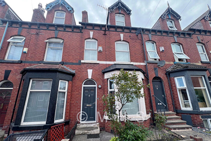4 Bedroom Terraced House For Sale In Hessle Place, Leeds, LS6