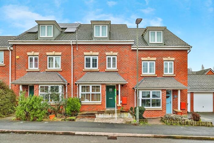 4 Bedroom Terraced House For Sale In Noskwith Street, Ilkeston, DE7