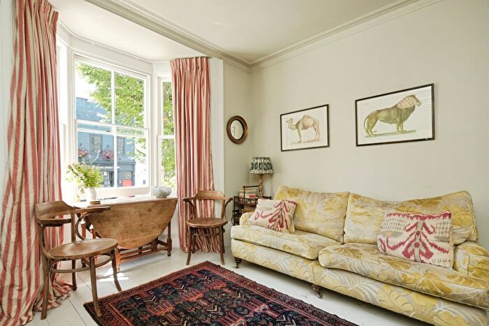 2 Bedroom Flat For Sale In Hampton Terrace, Brighton, BN1 - Photo 3