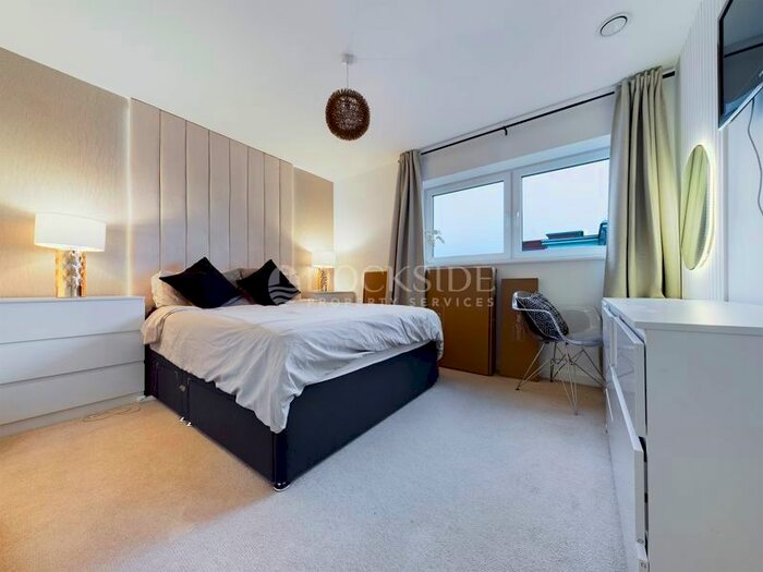 1 Bedroom Flat To Rent In Station Road, Strood, Rochester ME2