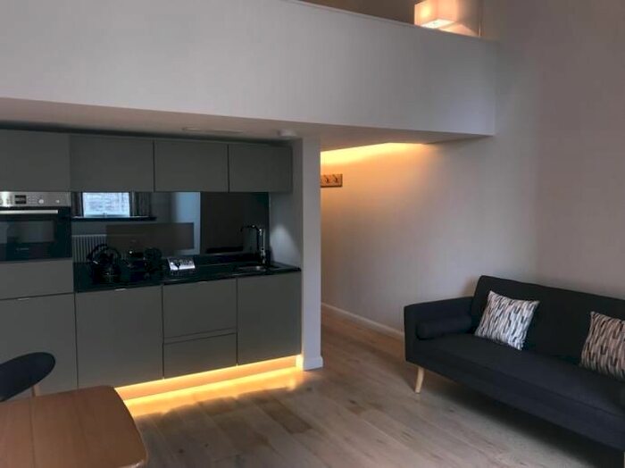 1 Bedroom Flat To Rent In Flat, Mcdonald Road, Edinburgh, EH7