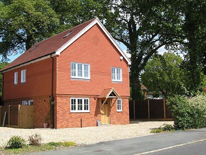 5 Bedroom Detached House For Sale In Collingwood Crescent, Guildford, Surrey, GU1