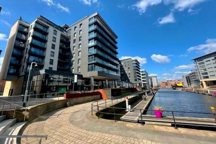 2 Bedroom Flat To Rent In La Salle, Leeds, LS10