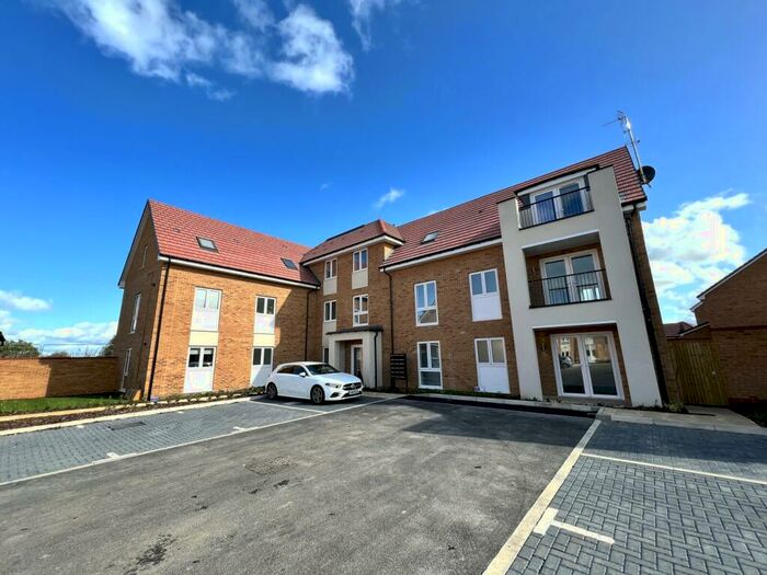 2 Bedroom Apartment To Rent In Ryegrass Close, Wantage, Oxfordshire, OX12
