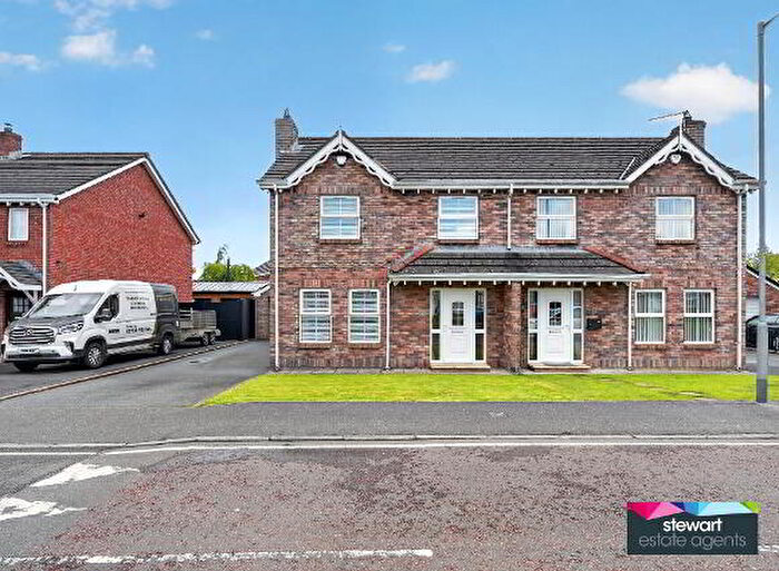 3 Bedroom Semi-Detached House For Sale In Wellington Park Mews, Maghaberry, BT67
