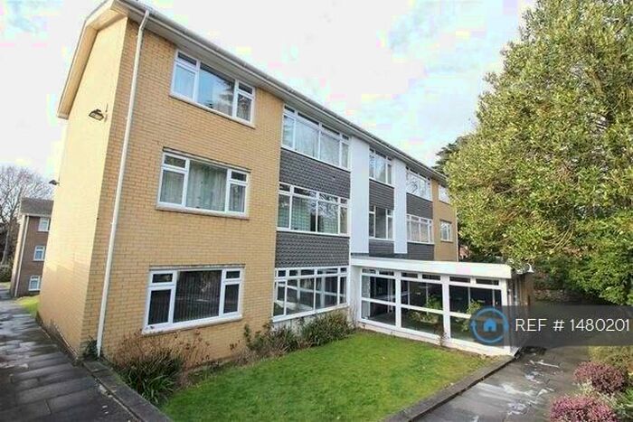 2 Bedroom Flat To Rent In Deepdene Court, Shortlands, BR2