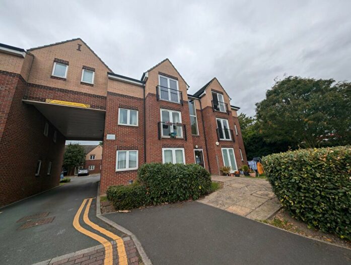 2 Bedroom Flat To Rent In Hadleys Court, Gelderd Road, Gildersome, Leeds, LS27