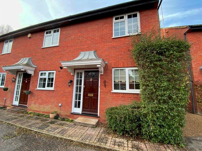 2 Bedroom End Of Terrace House To Rent In Athlone Close, Radlett, WD7