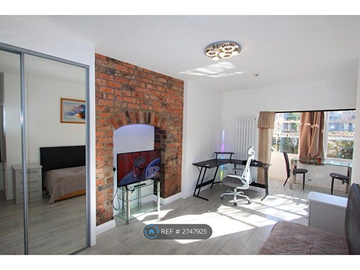 1 Bedroom Studio To Rent In Pearson Park, Hull, HU5