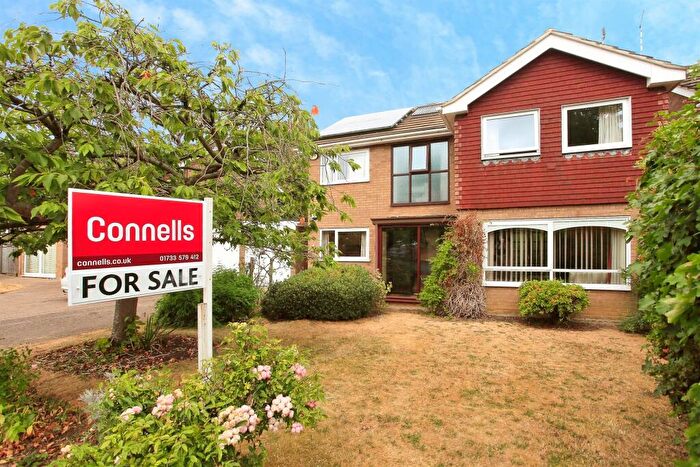 4 Bedroom Detached House For Sale In Websters Close, Glinton, Peterborough, PE6