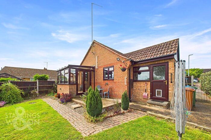 2 Bedroom Detached Bungalow For Sale In Fletcher Way, Acle, Norwich, NR13
