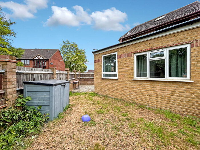 1 Bedroom End Of Terrace House For Sale In Chain Free! Beauvoir Drive, Kemsley, Sittingbourne, ME10