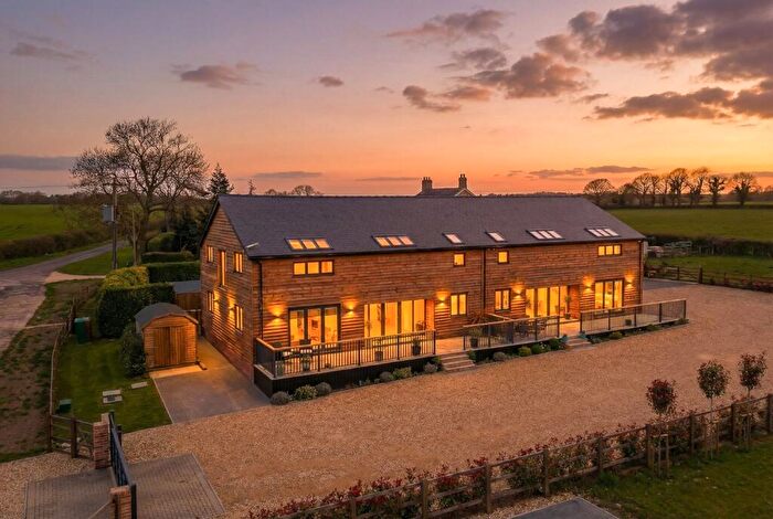 4 Bedroom Semi-Detached House For Sale In Begwary, Bedfordshire, MK44