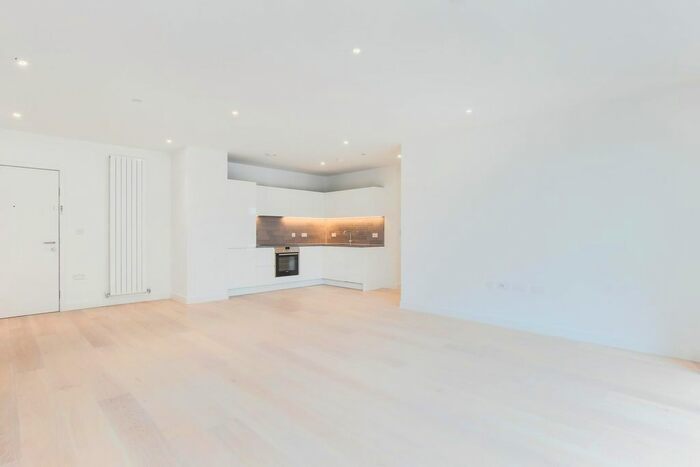 1 Bedroom Flat To Rent In Windlass House, Royal Wharf, London, E16