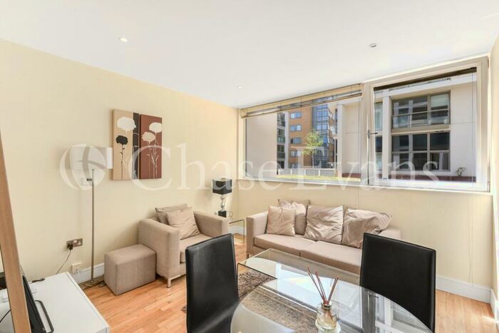 1 Bedroom Flat To Rent In Lanterns Court, Lanterns Way, Canary Wharf, London, E14