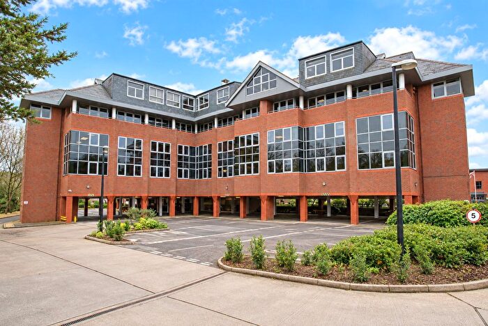 1 Bedroom Flat For Sale In Ladymead, Guildford, Surrey, GU1